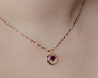 Petit collier violet, bijoux délicats fleurs pressées 10 mm, or ou argent sterling