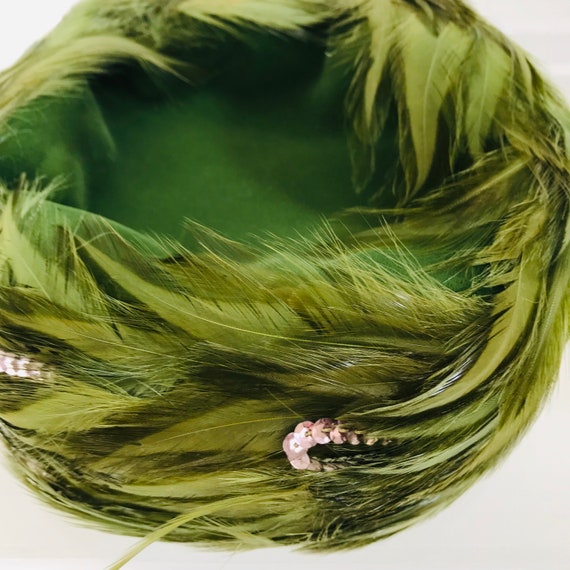 Vintage 1950s Green Hat, Velvet and Feathers