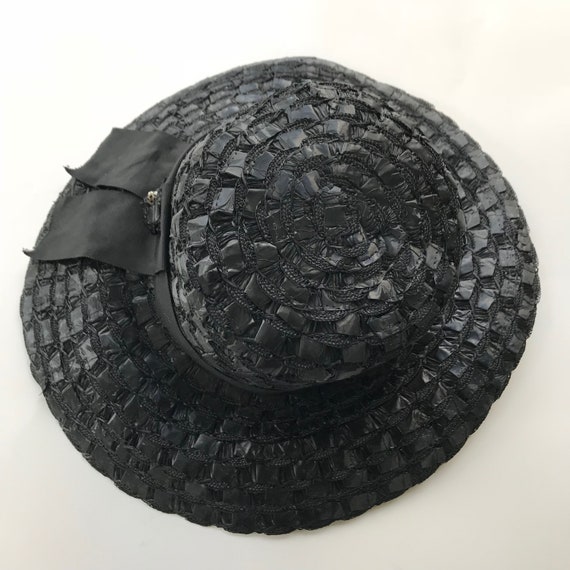 Vintage 1960s Black Straw Hat: Grosgrain Ribbon Flower  display picture 1