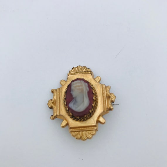 Antique Victorian Cameo