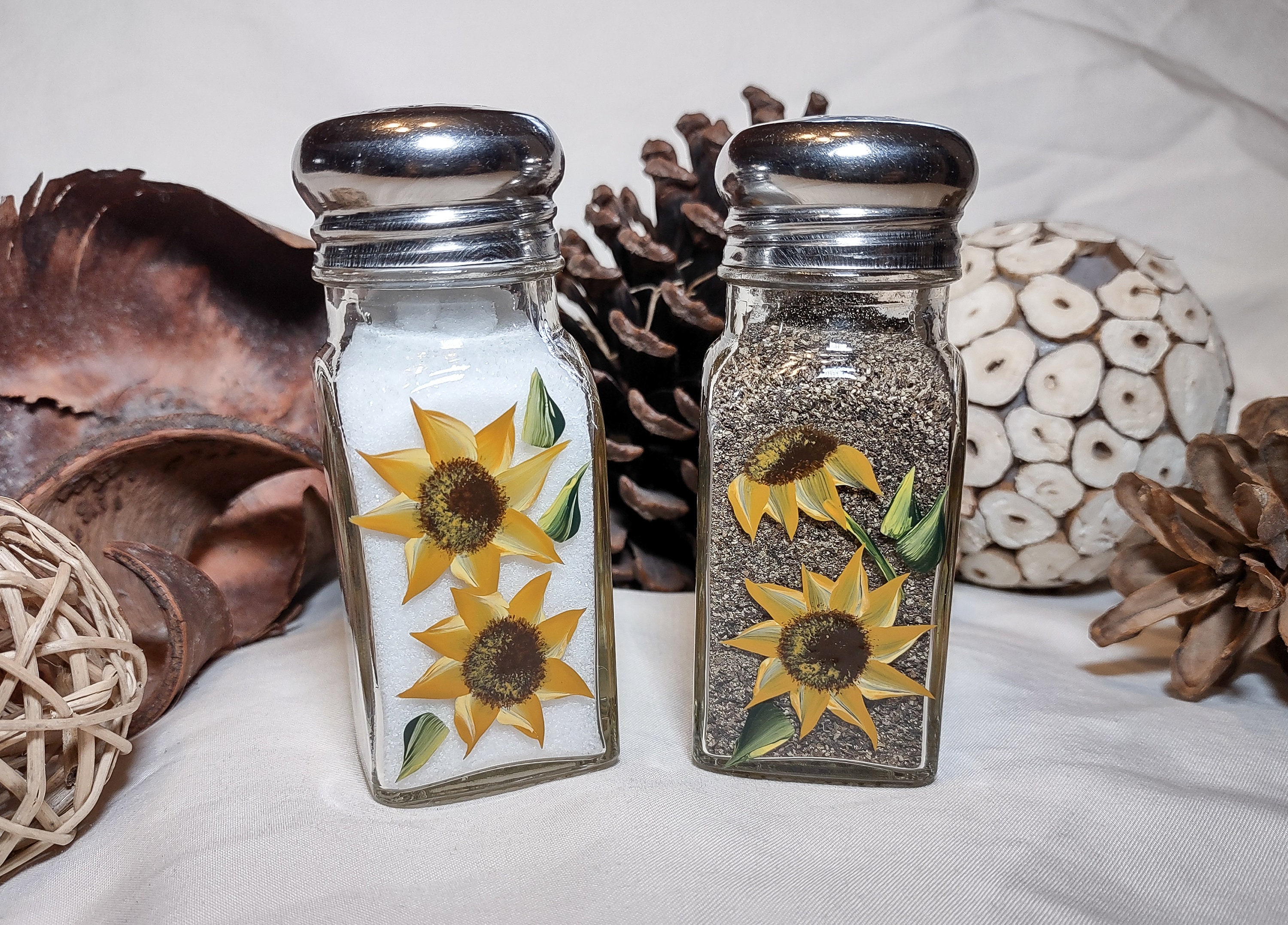 Mini Salt and Pepper Shakers Hand Painted With Cute Ladybugs Sure to Bring  You Joy. Makes Great Gift Idea for Friends and Family. 