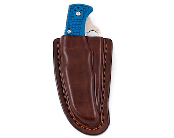 Spyderco Endura 4用ハンドメイドレザーシース - ベルトループ付き縦型キャリー