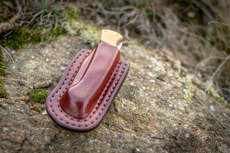 Double stitched horizontal sheath for Buck 112 Ranger, Buck custom leather sheath, pocket knife leather case, EDC knife image 6