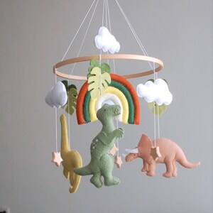 Felt baby mobile with dinosaurs, clouds and rainbow. Gender neutral nursery decor dino themed. Dinosaurs baby shower gift, New baby present