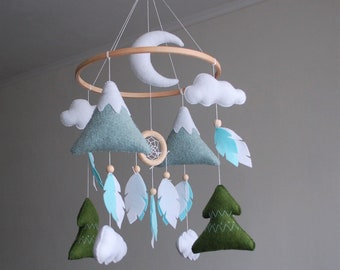 Woodland baby crib mobile Mountain nursery mobile Green spruce mobile Baby boy hanging mobile Felt mobile Moon and white cloud New baby gift