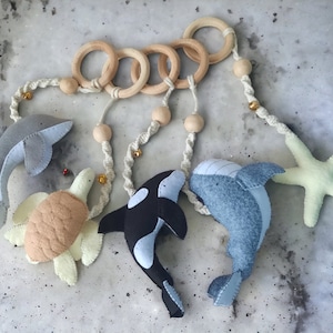 Felt baby play gym Sensory toys set Ocean baby gym Hanging nursery accessory Felt sea creatures Whale Turtle Dolphin Orca Starfish Baby gift