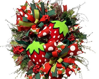 Strawberry wreath, summer decor, fruit design