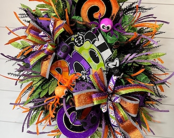 Halloween wreath, Boo decor, spider design, spooky wreath