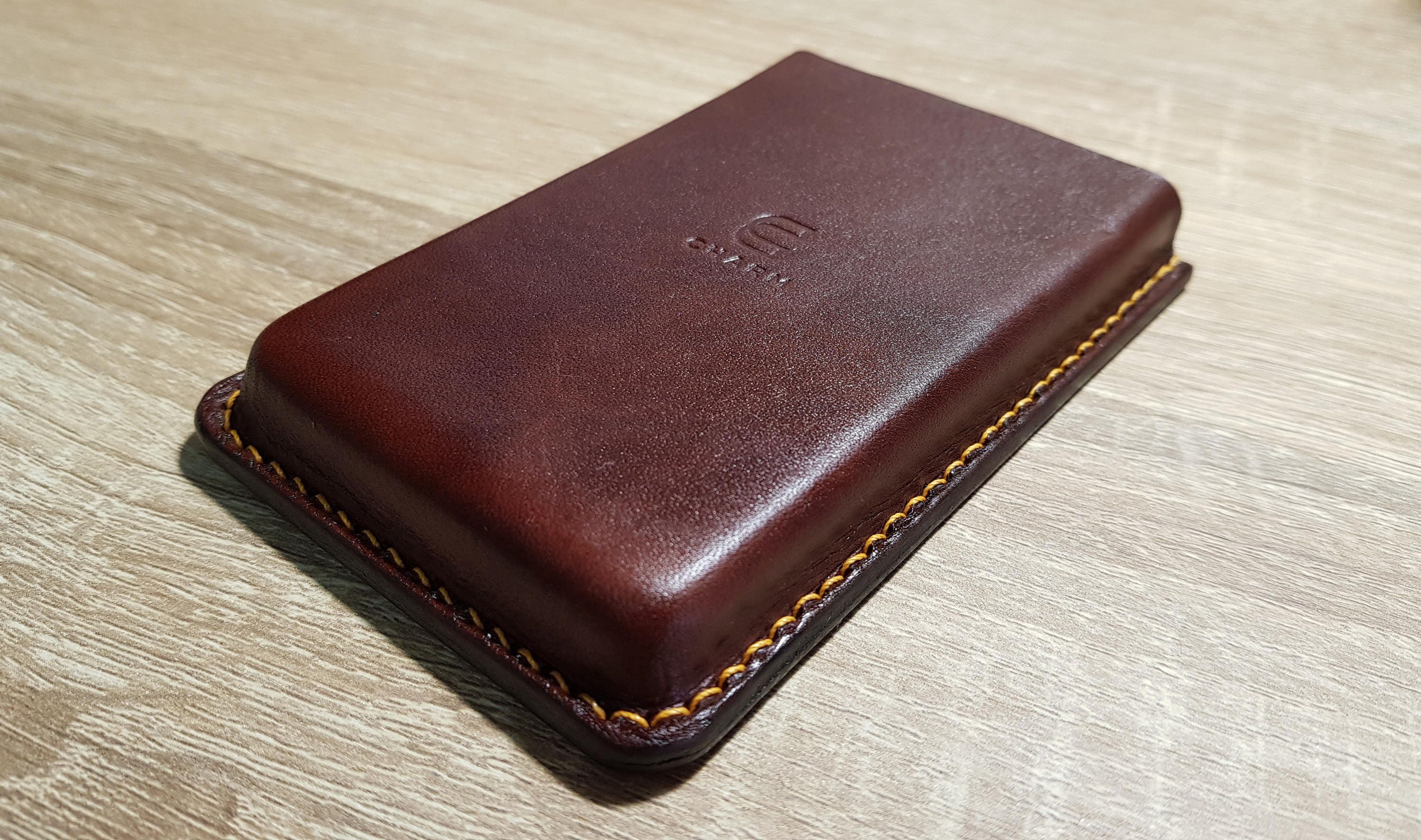 I Sound Genuine Premium Leather 1st Generation Ipod Shuffle Luxury Case  Brown