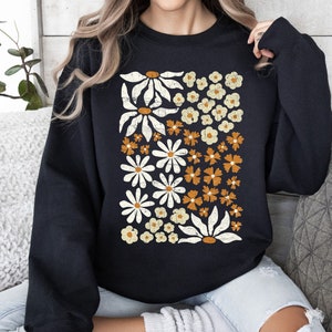 Boho Floral Sweatshirt, Women&#39;s Floral Sweatshirt, Boho Style Flower Shirt, Retro Gift Sweatshirt, Nature Lover Forest Sweatshirt
