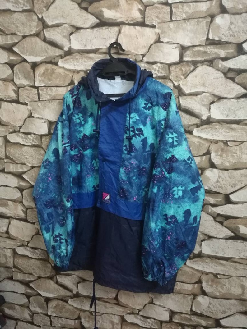 Rare Astri SportwearRare DesignNice Design.
