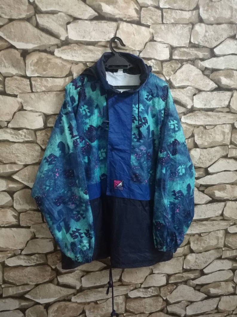 Rare Astri SportwearRare DesignNice Design.