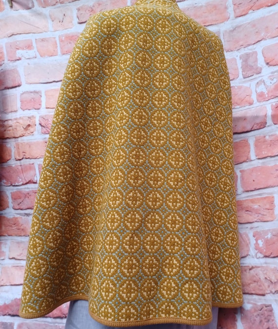 1960's Welsh woolens cape. Gem