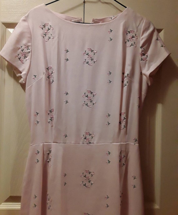 Spring time pink linen 1970s tea dress.