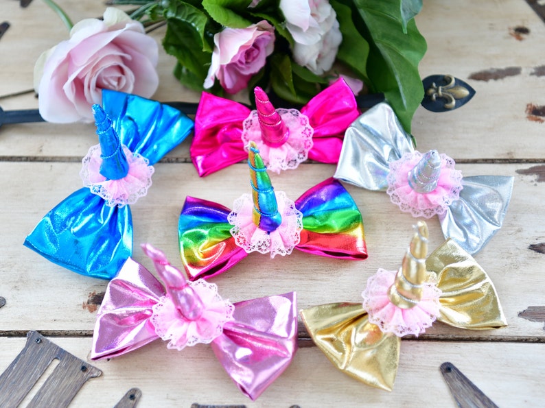 ~ Birthday Party Supplies Favor Accessory MAGICAL UNICORN DELUXE HAIR CLIPS 12
