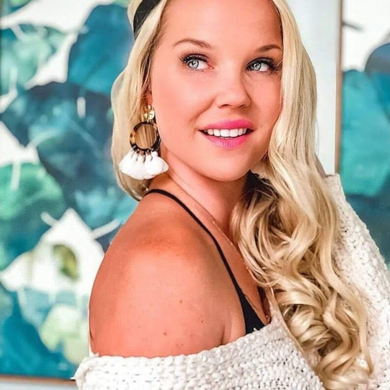 Resin hoop earring Ivory tassel earring Cream small cotton tassel Lightweight geometric earring Acrylic jewelry White boho tassel Bohemian