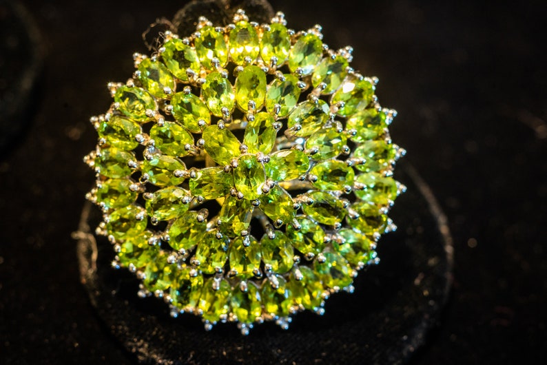 8.5 6x4 Top Rich Green Peridot Ring Sz
