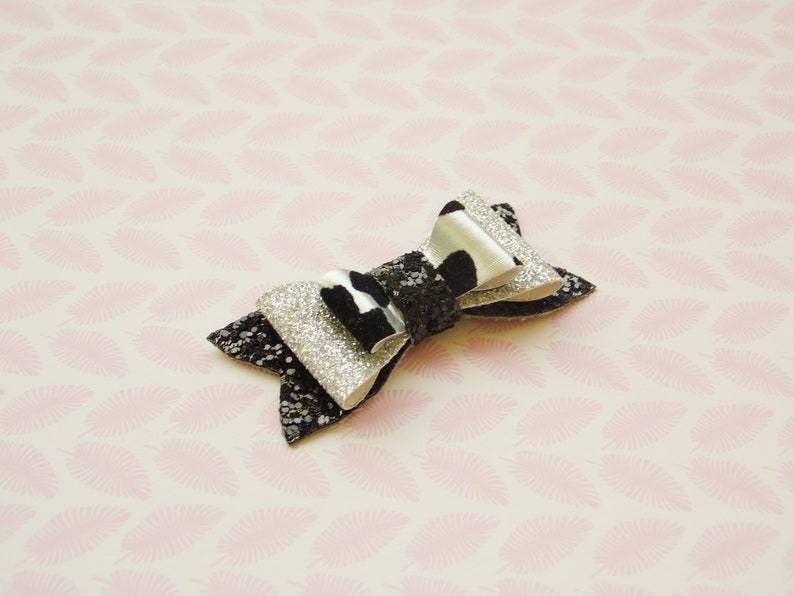 Small Dog Bows Maltese Yorkie Shihtzu Clip Hair Bows Puppy Etsy