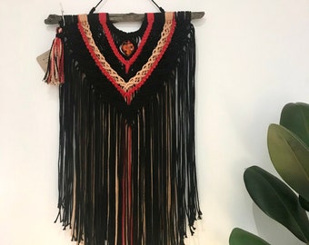 Le volcan - Décoration murale en macramé