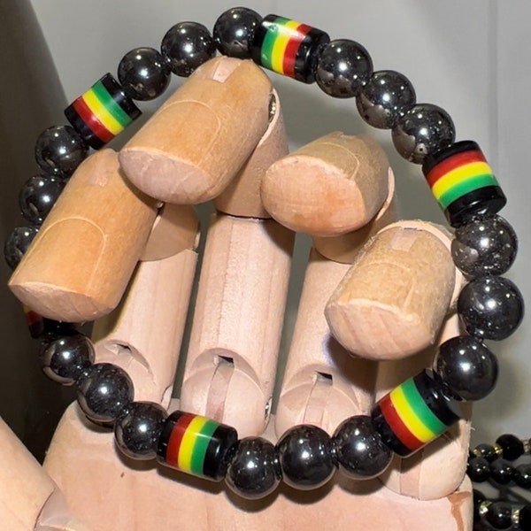 Bracelet hématite et perles rasta