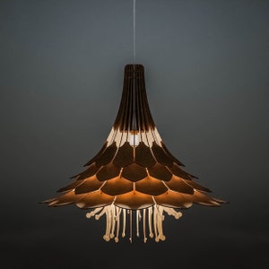 Holz Pendelleuchte ""Bouquet"", Lampenschirm im skandinavischen Stil."