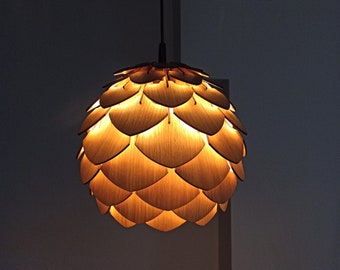 Suspension / lampe de plafond en bois Mini Pinecone Natural Oak / petit abat-jour en bois / lumière scandinave / plafonnier en bois