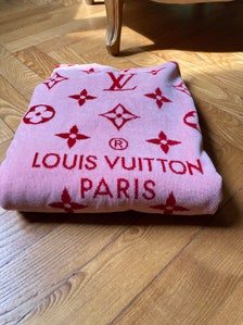 Louis Vuitton Louis Vuitton Oversized Watercolor Hawaiian Beach