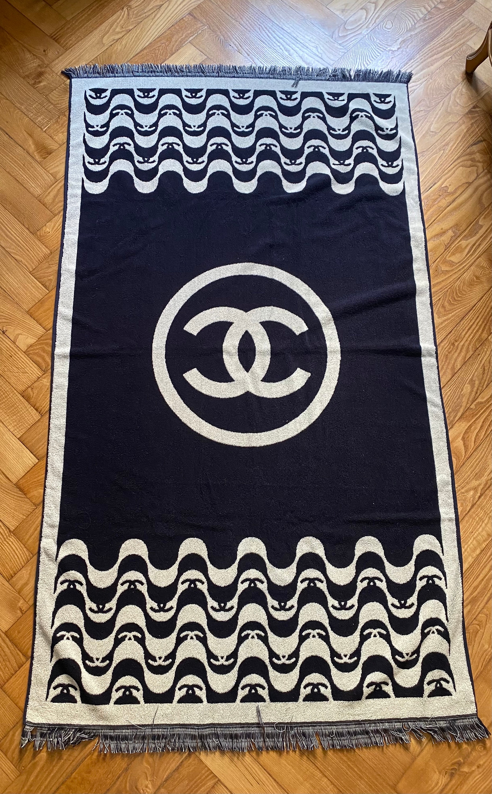 LV Inspired blanket  Boutique blanket, Chanel decor, Selling on