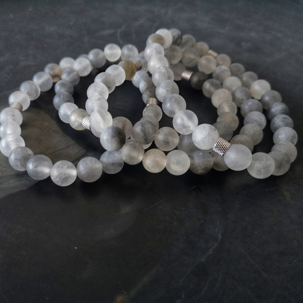 Bracelet perles en quartz nuage gris/blanc effet givré et perles tubes acier