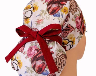 Gorro quirúrgico con cola de caballo CORAZÓN FLOR 100% lino, Gorro quirúrgico para mujer, Gorro quirúrgico anatómico con botones, Corazón Pulmones Cerebro
