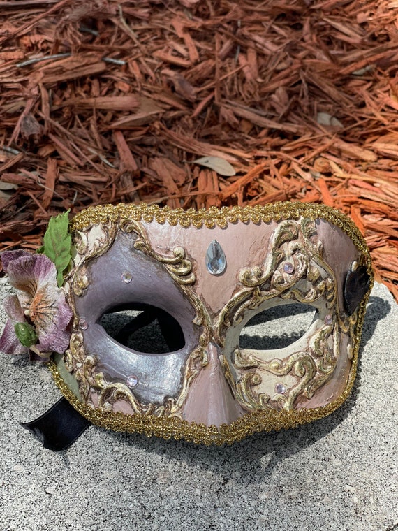 Vintage Wayne M. Kleski Costume Mask Gold and Pin… - image 1