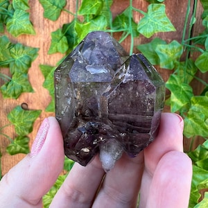 2.91 oz. Amethyst Crystal Scepter Point from Karoi District, Mashonaland Zimbabwe. You get this piece!