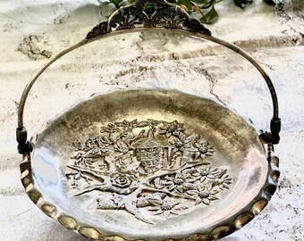 Antique Silver Plate Victorian Bride's Basket Quadruple Plate  No. 1255 by Pairpoint MFG Co, Aesthetic Movement Victorian Parpoint MFG
