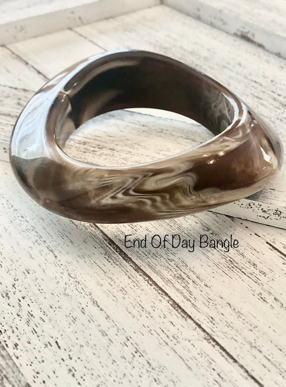 Vintage Bangle End Of Day Marbled, Swirl Milk Choc