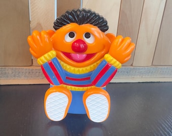Vintage Ernie Peek-a-Boo Wind-Up Toy Plays Sesame Street Song – 1990 Illco