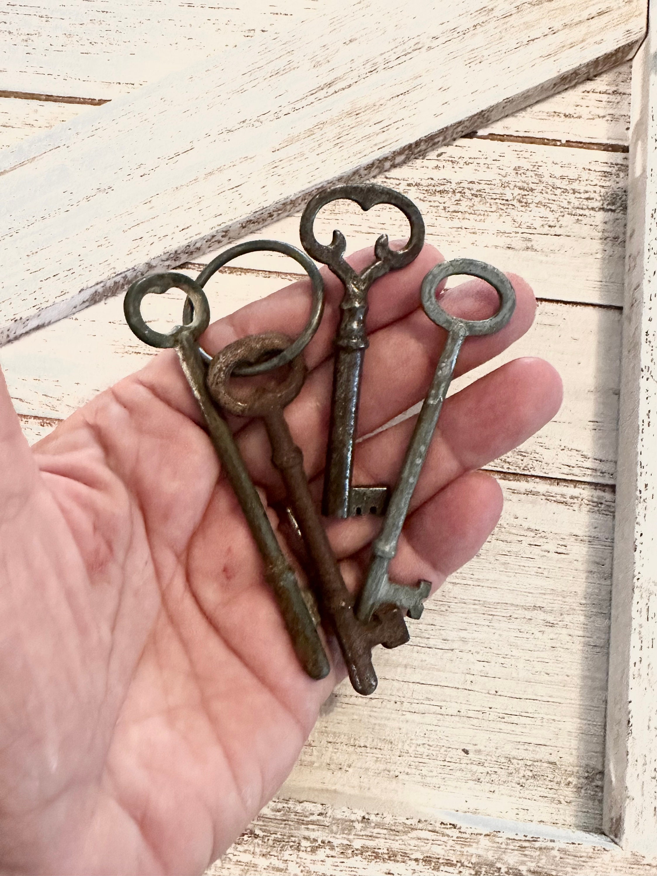 3 Vintage Open Barrel Skeleton Keys Approx 1 3/8 Long In A Variety Of Cuts  K