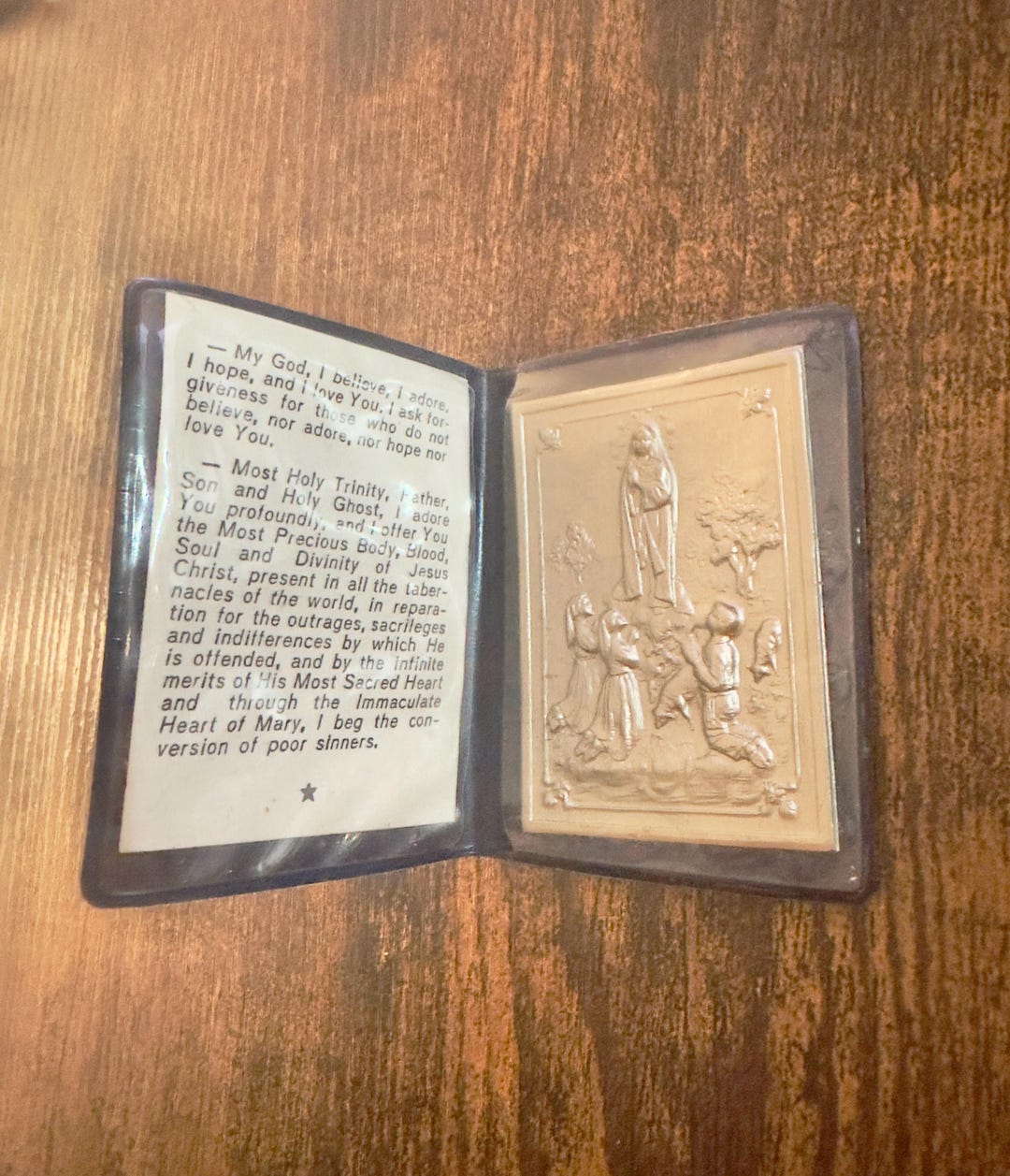 Vintage Our Lady of Fatima Pocket Prayer Shrine 2" X 1 1/2" With the ...