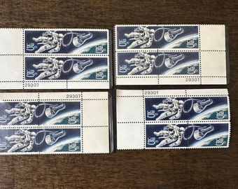 US Space Stamps, Vintage Plate Block of 4 stamps  (4 blocks)  16 Stamps - Scott 1331-1332 - 5 cent - Space Walk - 1967 NH