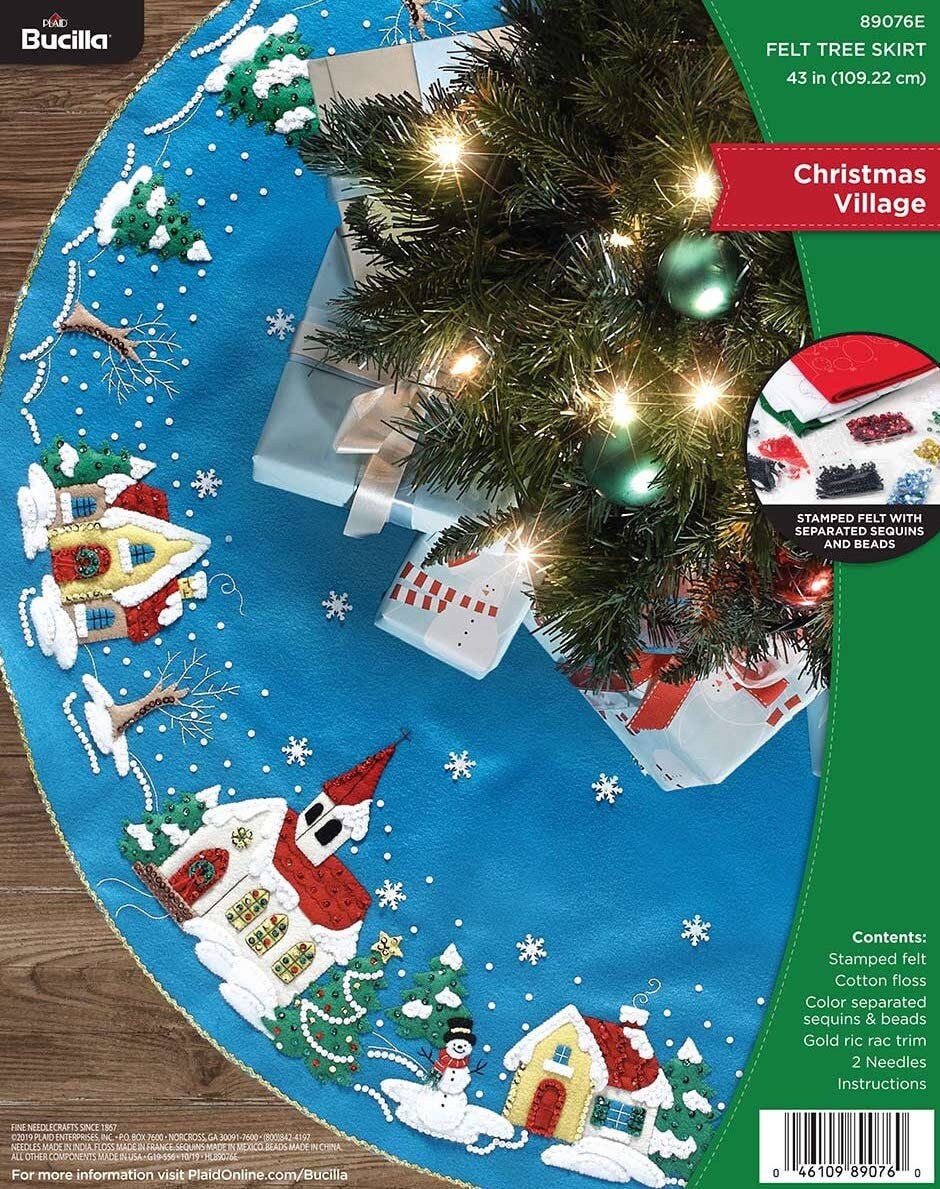 Wooden Village Christmas Tree Skirt DIY - Exquisitely Unremarkable