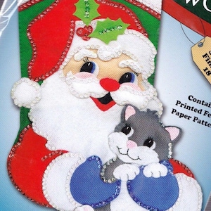 DIY Design Works Santa Kitten Gray Cat Holiday Christmas Felt Stocking kit 5255