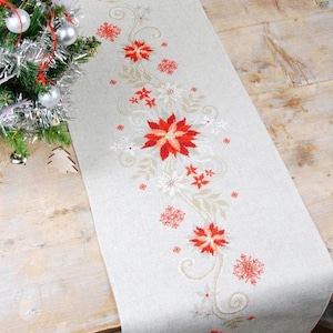 Kit fai da te Vervaco per centrotavola/foulard natalizio a punto croce con motivo stella di Natale.