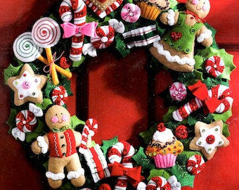 DIY Bucilla Cookies & Candy Christmas Gingerbread Wreath Felt Craft Kit