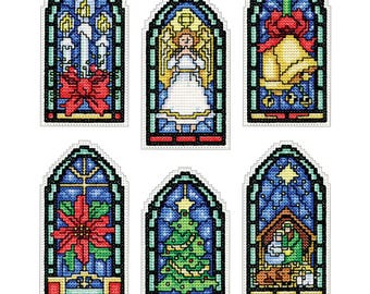 DIY Design Works Stained Glass Christmas Plastic Canvas Ornament Kit 5909