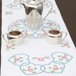 DIY Jack Dempsey Starburst of Hearts Stamped Cross Stitch Table Runner Scarf Kit