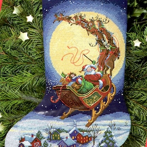 DIY Dimensions Here Comes Santa Counted Cross Stitch Stocking Kit 8492 7961