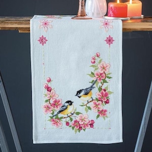 DIY Vervaco 鳥と花の春のクロスステッチテーブルランナーキット