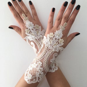 Ivory gold Wedding Gloves, Bridal Gloves, Ivory lace gloves, Handmade gloves, Ivory bride glove bridal gloves lace gloves fingerless gloves