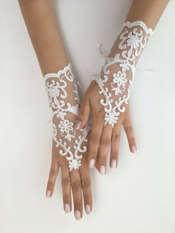 Unique Wedding Gloves Ivory lace gloves