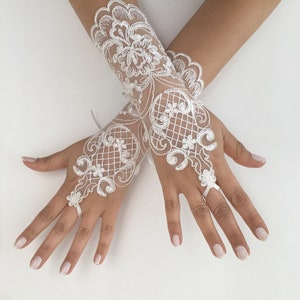 Unique Wedding Gloves, Ivory lace gloves, Ivory bride glove bridal gloves lace gloves fingerless gloves