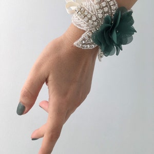  prettDliJUN Rhinestone Flower Bracelet Wrist Watch for